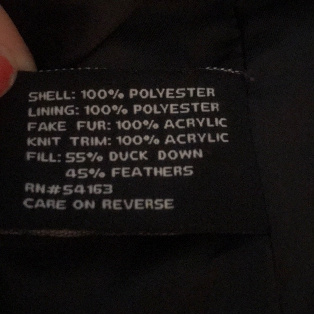 Black GUESS short down puffer w fake fur hood - Picture 3 of 14